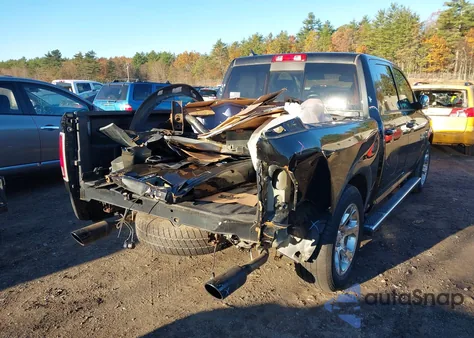 2016 Ram 1500 Laramie из США, поврежденный, VIN 1C6RR7NT2GS247261